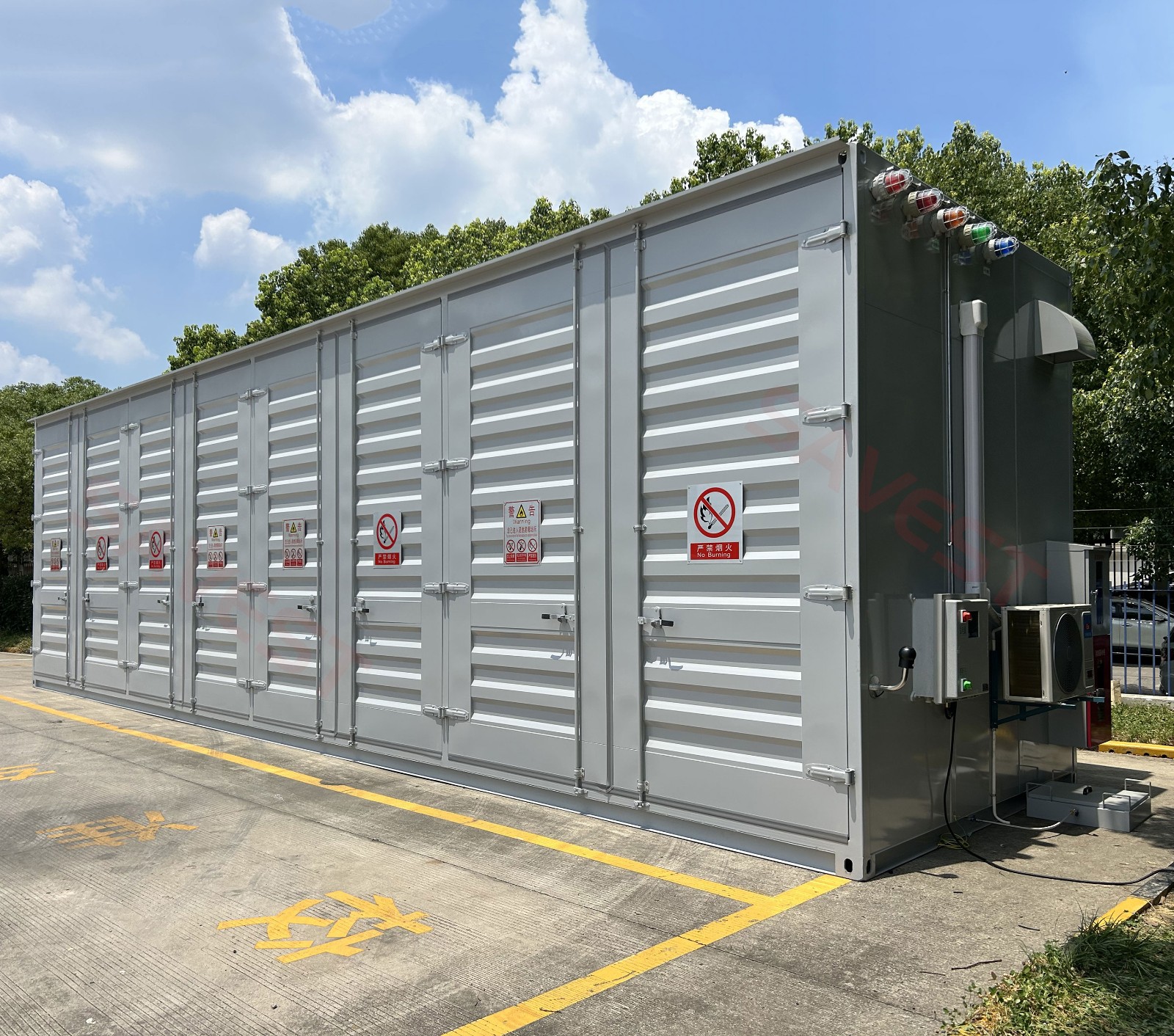 图片-3 室外危废品暂存柜